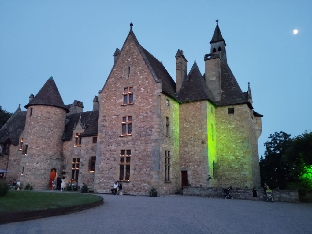 Crime au château de Peufeilhoux