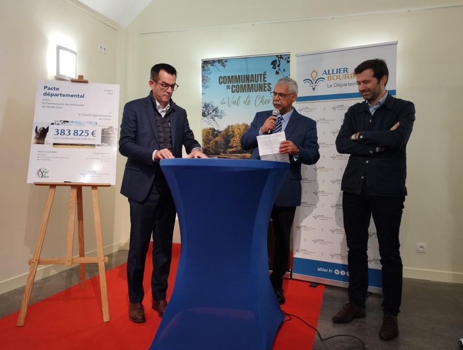 Signature pacte départemental