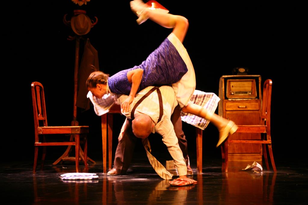 Le festival Remp'Arts 2025 propose une représentation de Monsieur et Madame O au château de Civrais à Haut-Bocage